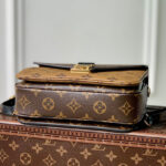 Louis Vuitton Pochette Metis Backpack M11941 Apricot